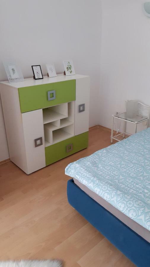 Big modern doubleroom near Cathedral Košice Eksteriør billede